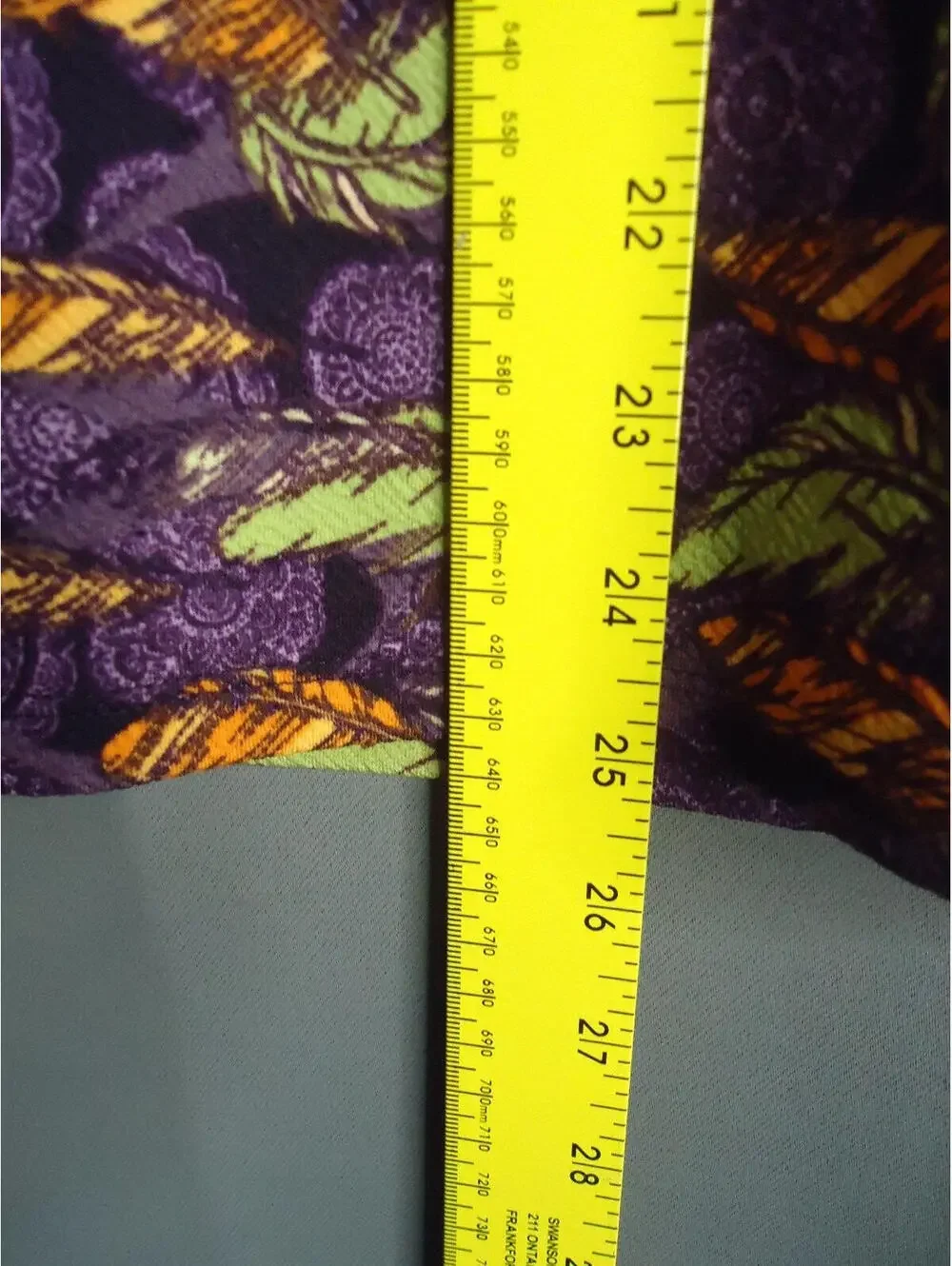 LuLaRoe Cassie Pencil Skirt Stretch Colorful Multicolored Feather Print Large